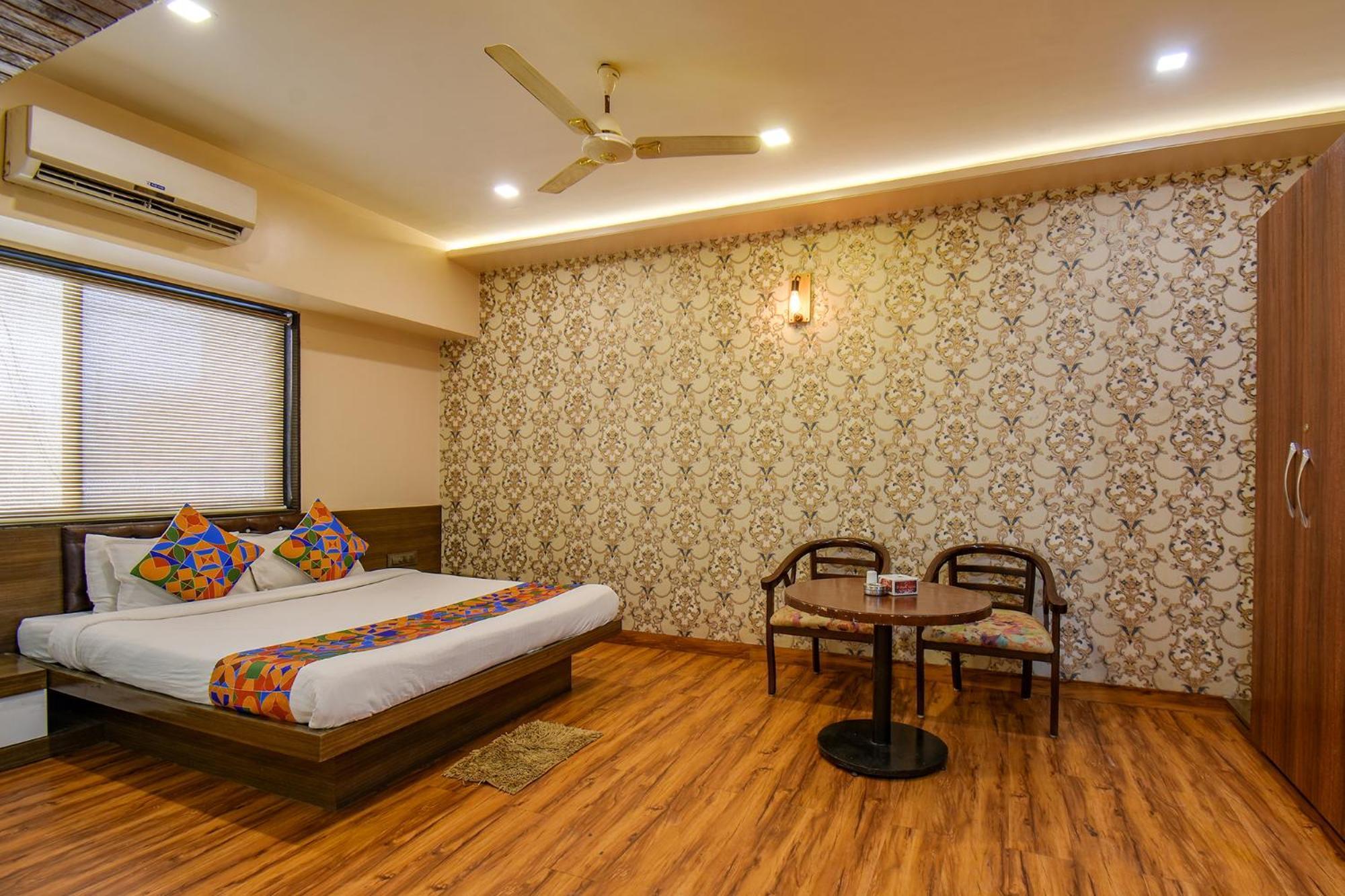 Fabexpress Glory - Nr Skywalk Bridge Hotel Pimpri-Chinchwad Exterior foto