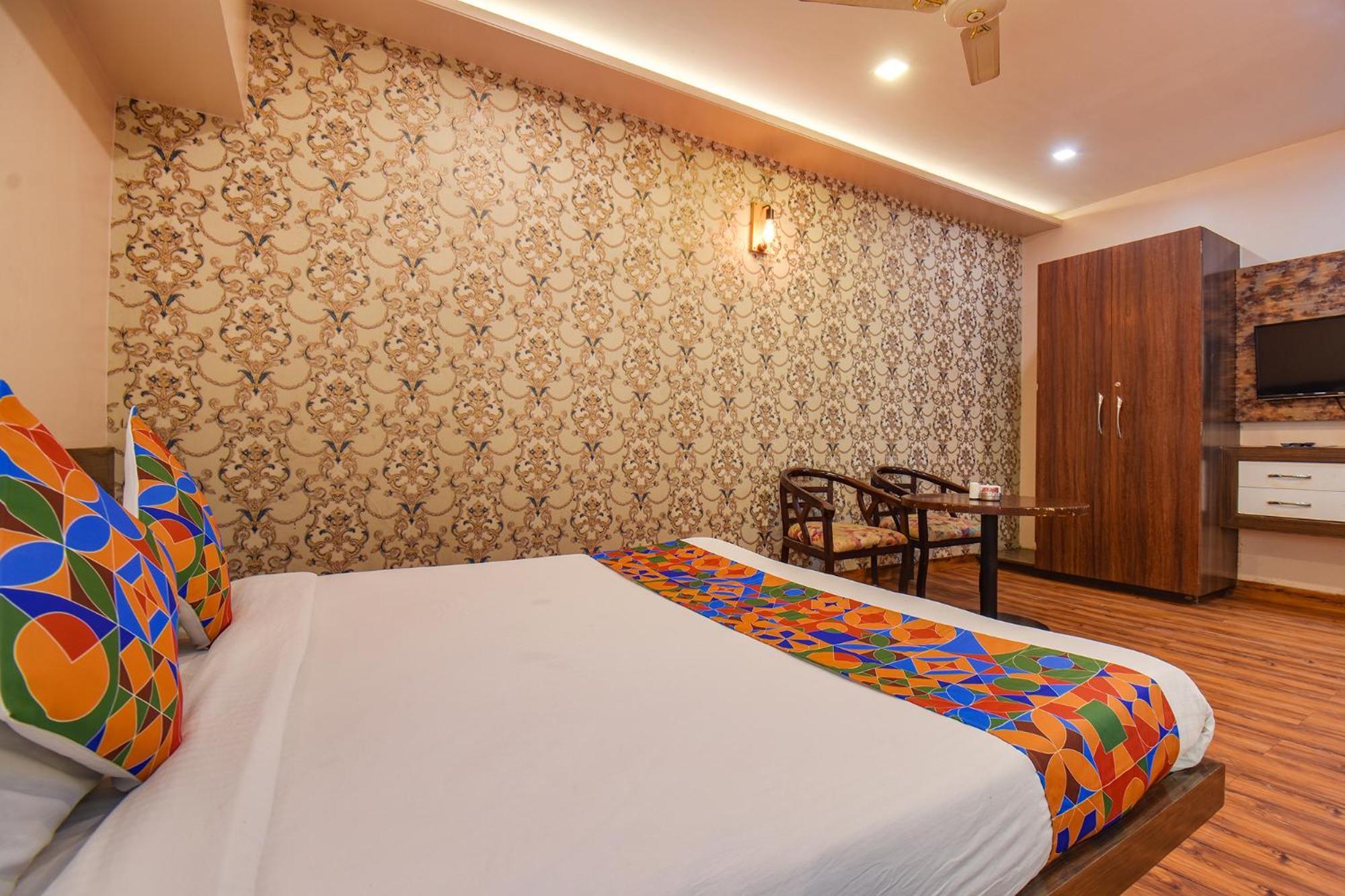 Fabexpress Glory - Nr Skywalk Bridge Hotel Pimpri-Chinchwad Exterior foto