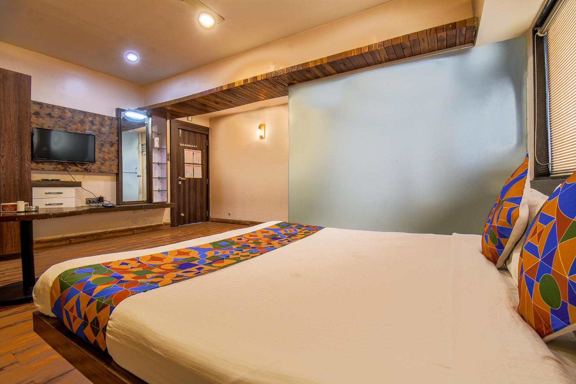 Fabexpress Glory - Nr Skywalk Bridge Hotel Pimpri-Chinchwad Exterior foto